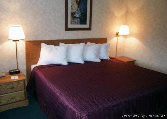 Quality Inn & Suites Bremerton Near Naval Shipyard Bilik gambar